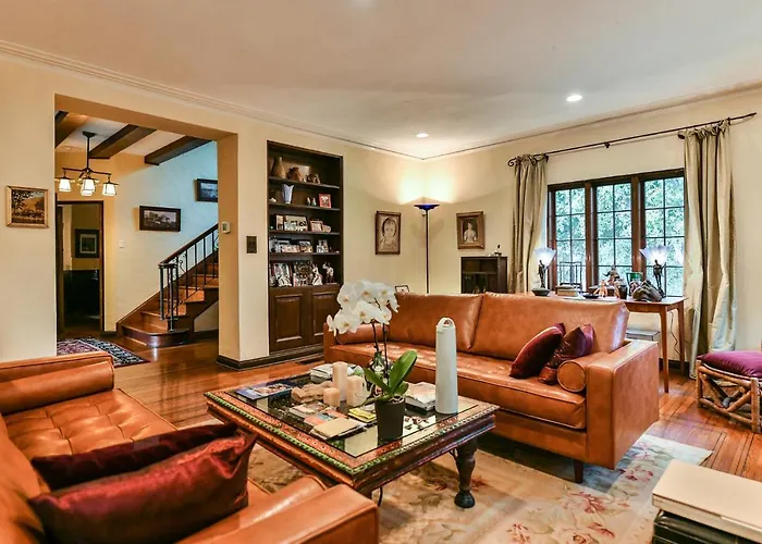 Beautiful Airy Architect-Designed Room And Brand New Private Luxe Bathroom