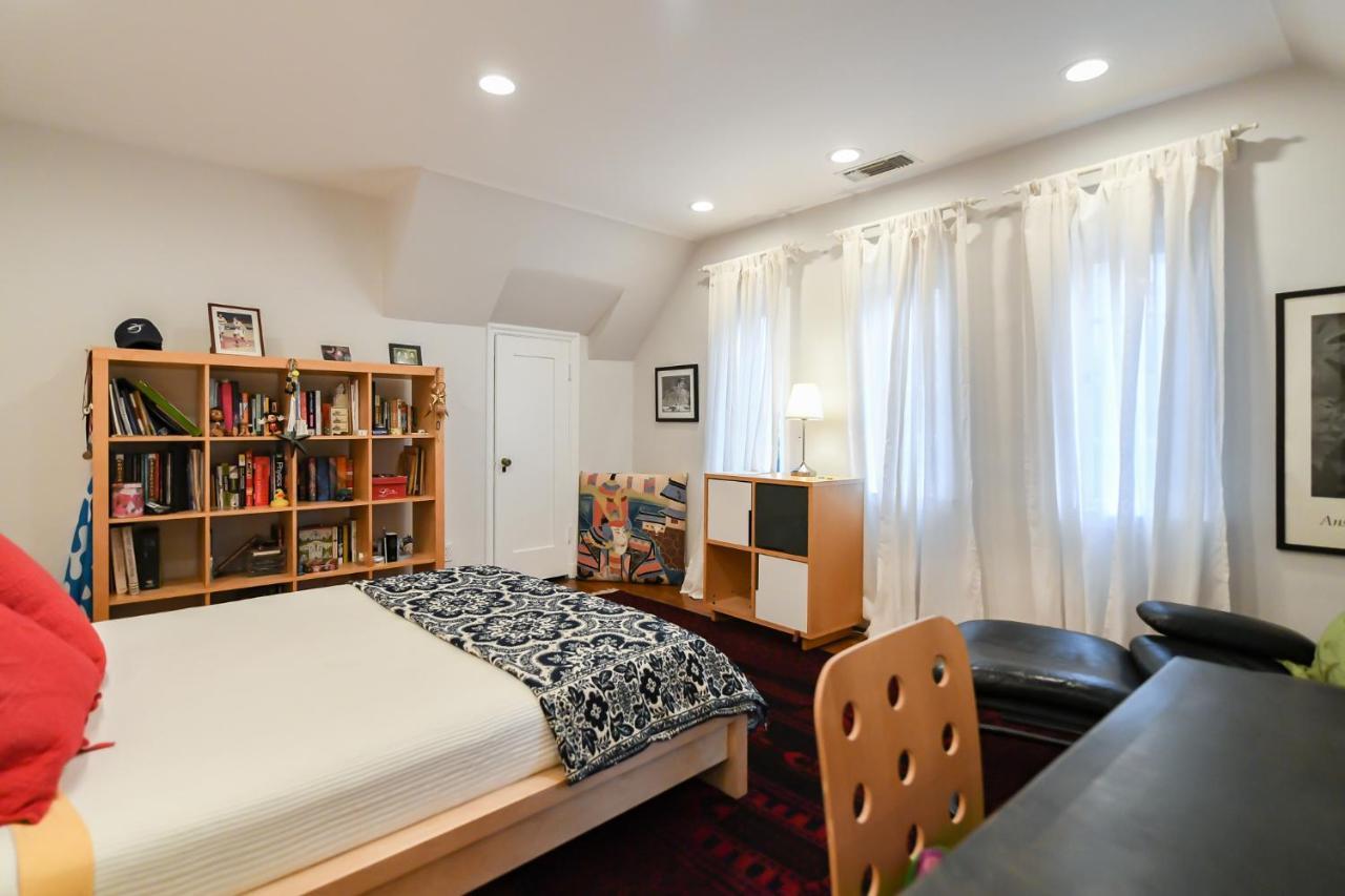 Beautiful Airy Architect-designed And Brand New Private Luxe Bathroom Homestay Los Angeles