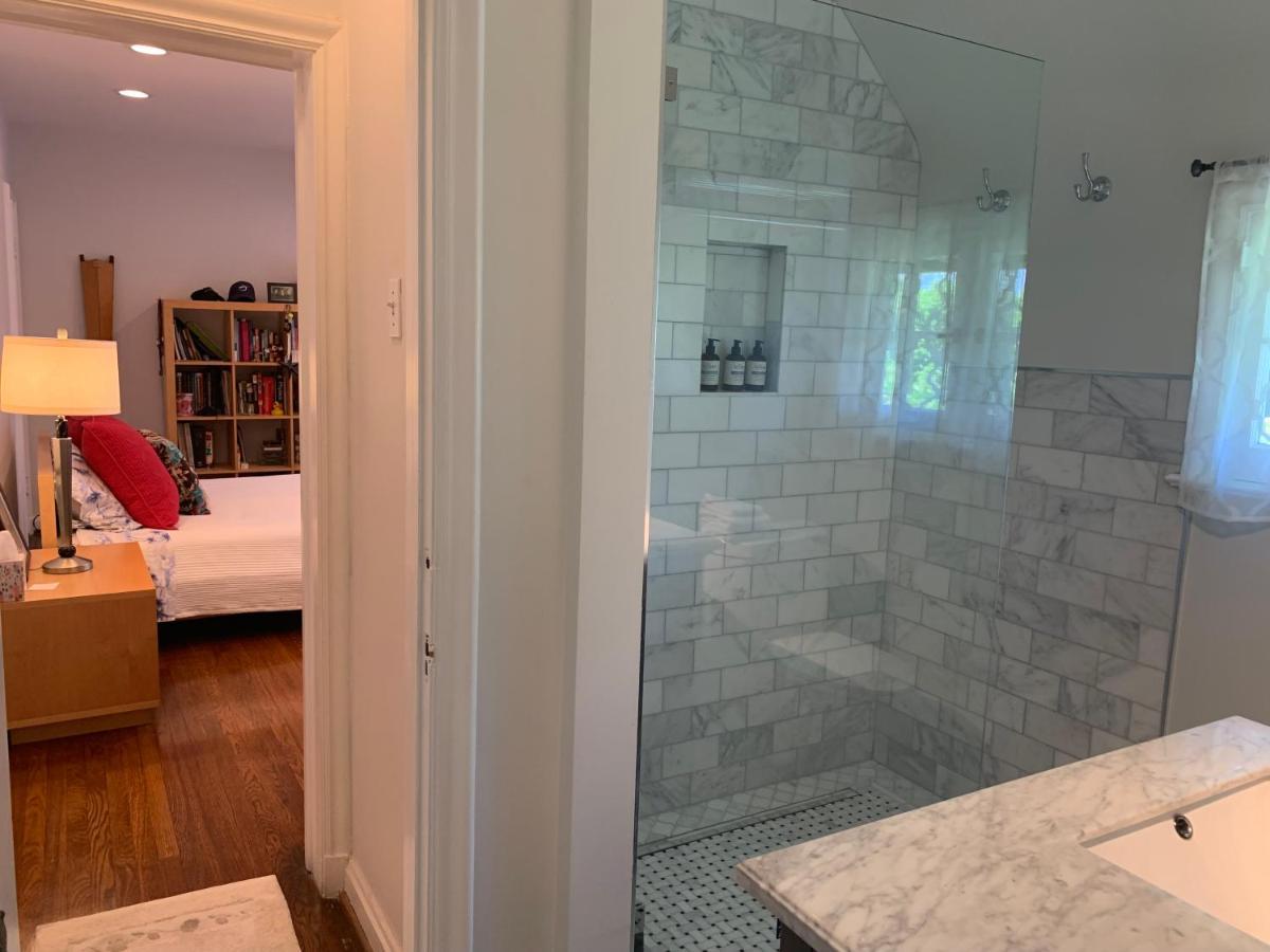 Homestay Beautiful Airy Architect-designed And Brand New Private Luxe Bathroom Los Angeles